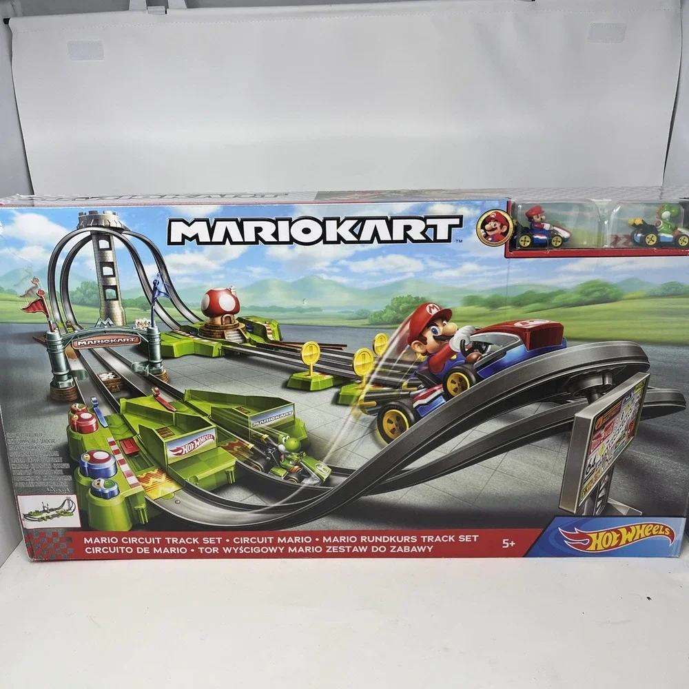 Hot Wheels Mario Kart Mario Circuit Track Set New Sealed